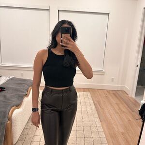 Black Sleeveless Crop Top